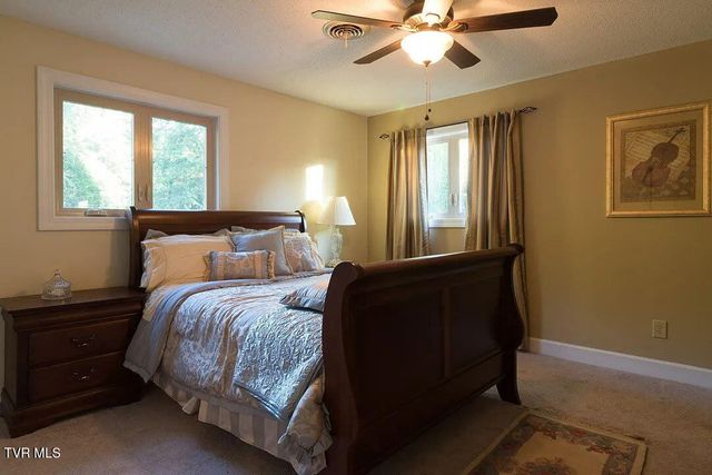 232 Roscommon Drive, Bristol, TN 37620