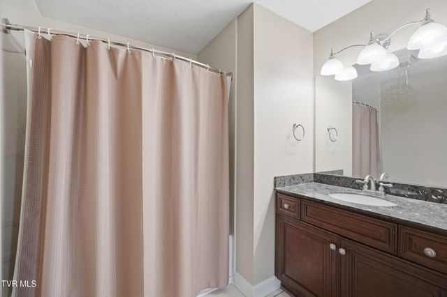 232 Roscommon Drive, Bristol, TN 37620