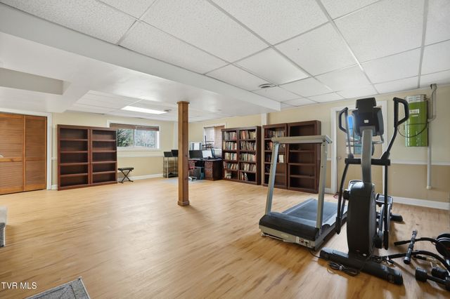 232 Roscommon Drive, Bristol, TN 37620