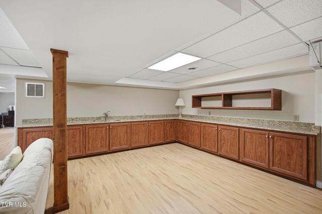 232 Roscommon Drive, Bristol, TN 37620