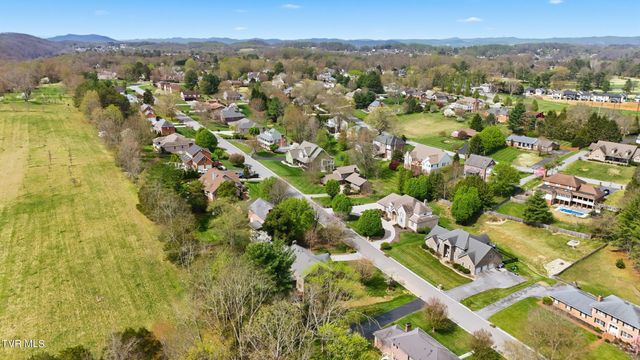232 Roscommon Drive, Bristol, TN 37620