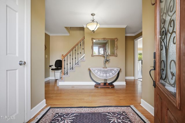 232 Roscommon Drive, Bristol, TN 37620