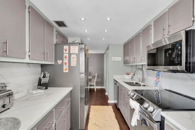 660 ISLAND WAY 506, Clearwater Beach, FL 33767