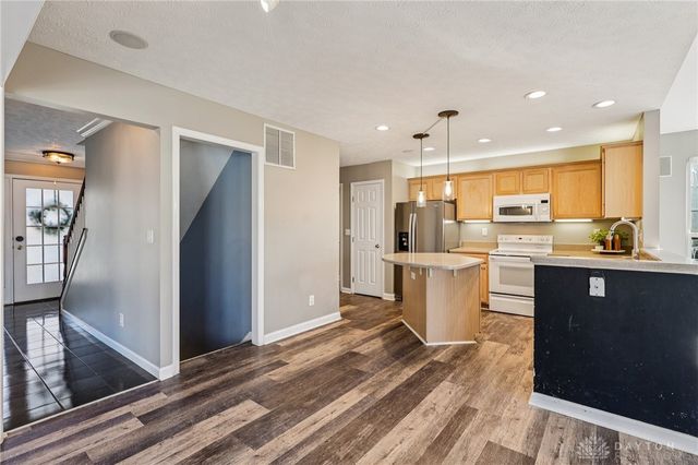 33 Christman Drive, Springboro, OH 45066