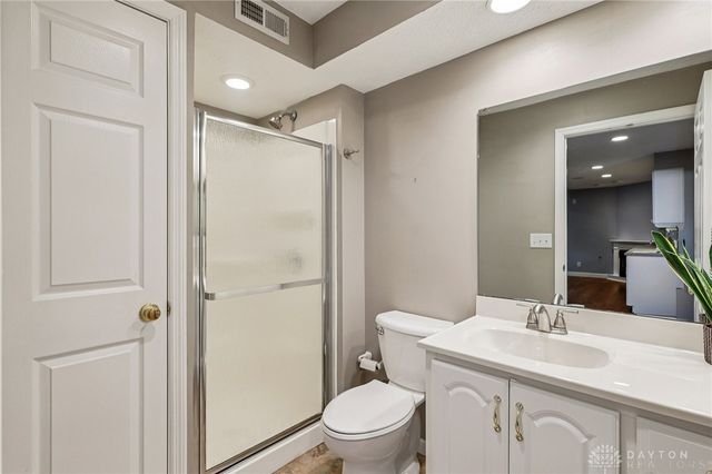 33 Christman Drive, Springboro, OH 45066