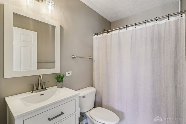 33 Christman Drive, Springboro, OH 45066