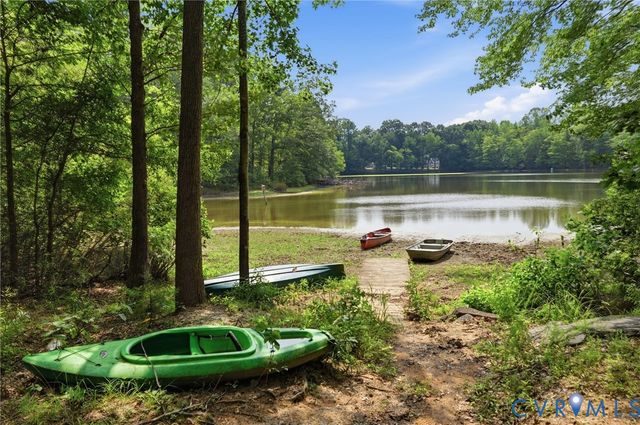 3337 Scarlet Oak Dr, Powhatan, VA 23139