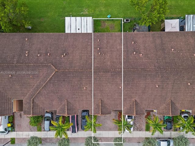 2390 SE 15th St, Homestead, FL 33035