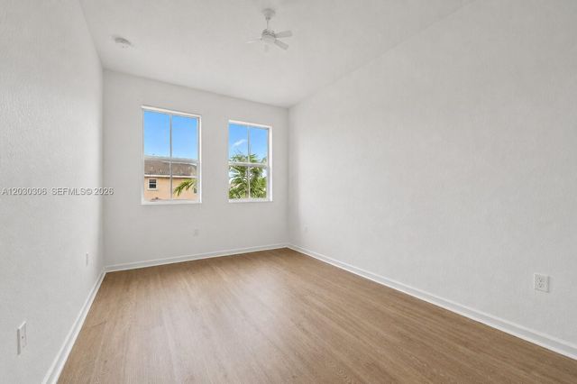 2390 SE 15th St, Homestead, FL 33035