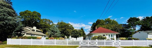 83 Vanderbilt Avenue, West Babylon, NY 11704