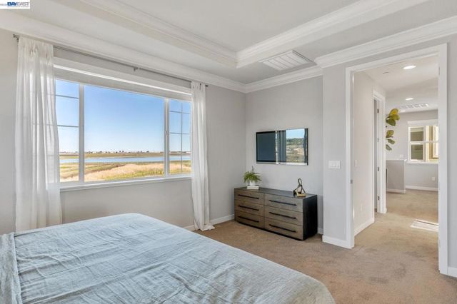 1492 Monument Ln, Fairfield, CA 94533