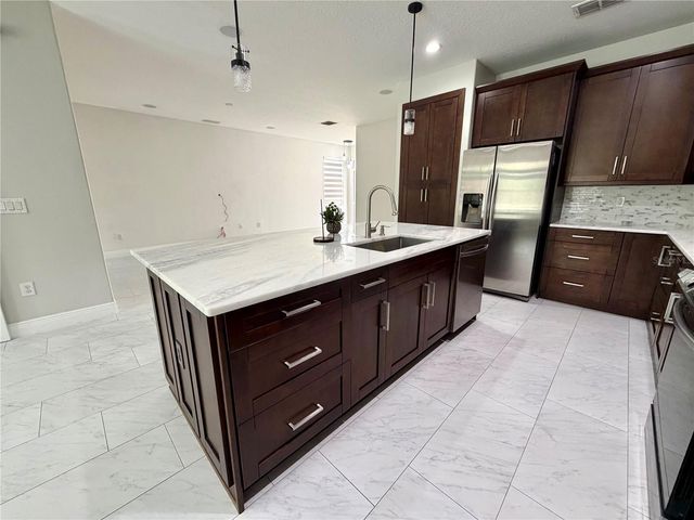 20265 MERRY OAK AVENUE, Tampa, FL 33647