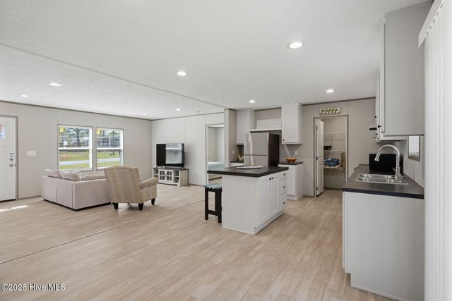 2382 Captains Wheel Avenue SW, Supply, NC 28462