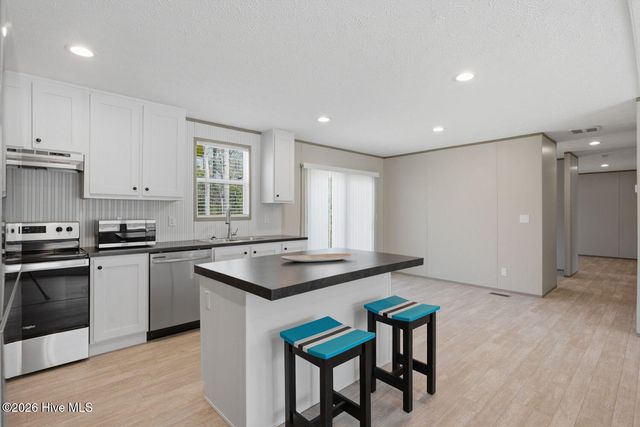 2382 Captains Wheel Avenue SW, Supply, NC 28462