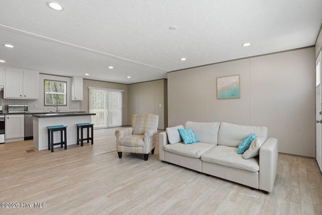 2382 Captains Wheel Avenue SW, Supply, NC 28462
