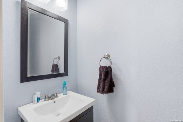 17731 Via Del Oro, San Antonio, TX 78257