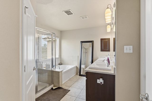 17731 Via Del Oro, San Antonio, TX 78257