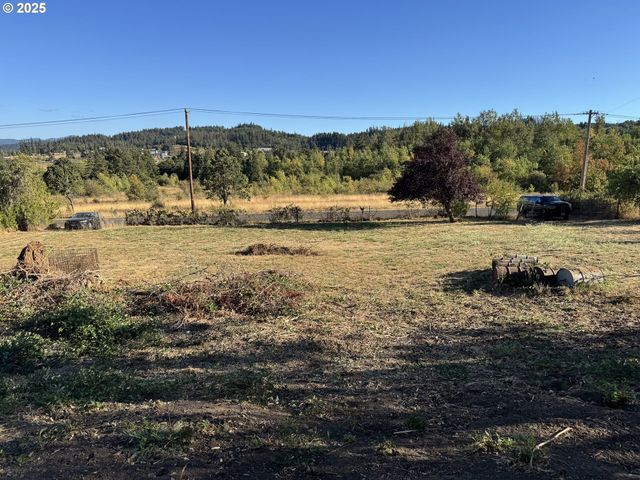 33367 BLOOMBERG Rd, Eugene, OR 97405