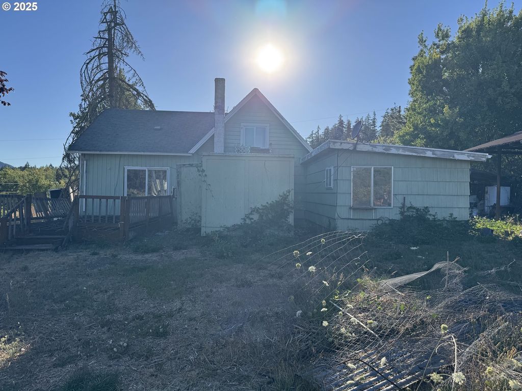 33367 BLOOMBERG Rd, Eugene, OR 97405