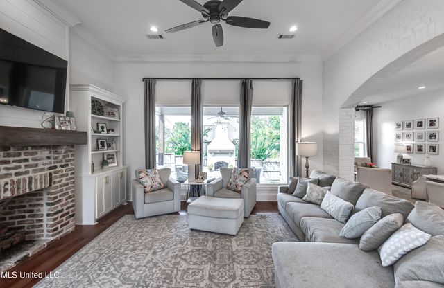 107 Deer Hollow, Brandon, MS 39047