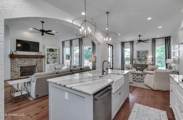 107 Deer Hollow, Brandon, MS 39047