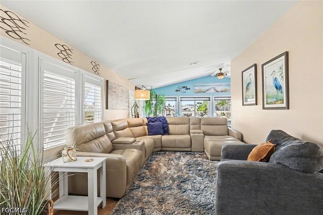 11111 Bayside LN, Fort Myers Beach, FL 33931