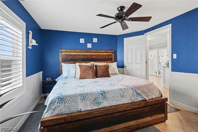 11111 Bayside LN, Fort Myers Beach, FL 33931
