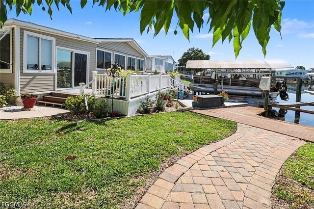 11111 Bayside LN, Fort Myers Beach, FL 33931