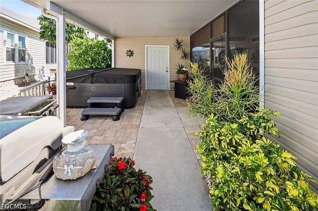 11111 Bayside LN, Fort Myers Beach, FL 33931