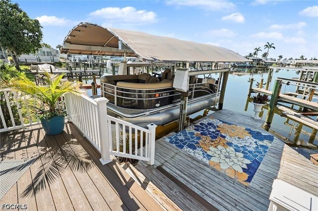 11111 Bayside LN, Fort Myers Beach, FL 33931