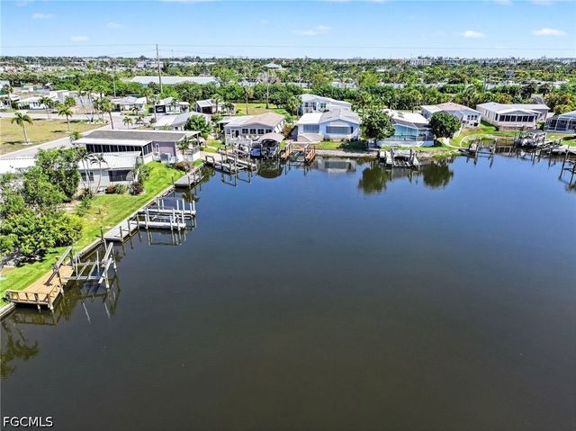 11111 Bayside LN, Fort Myers Beach, FL 33931