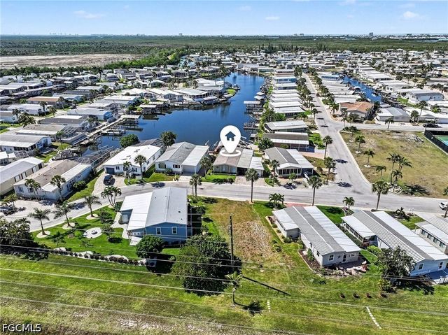11111 Bayside LN, Fort Myers Beach, FL 33931