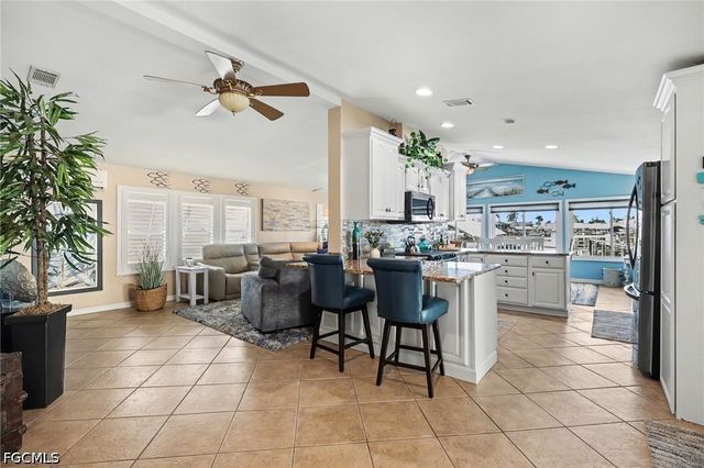 11111 Bayside LN, Fort Myers Beach, FL 33931