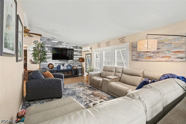 11111 Bayside LN, Fort Myers Beach, FL 33931