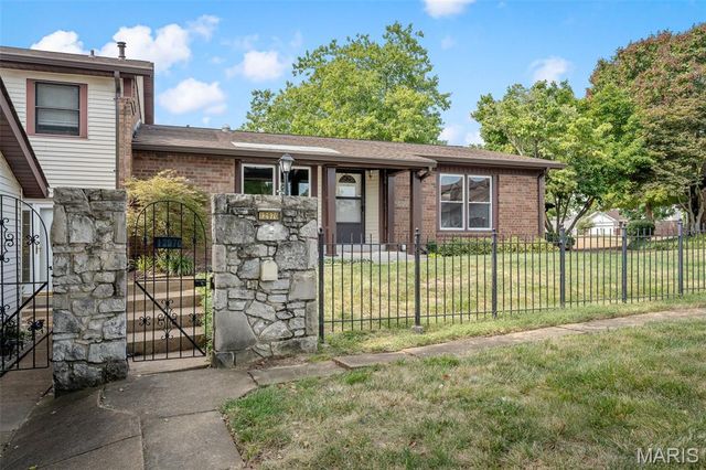 12970 Burning Bush Court, St Louis, MO 63146