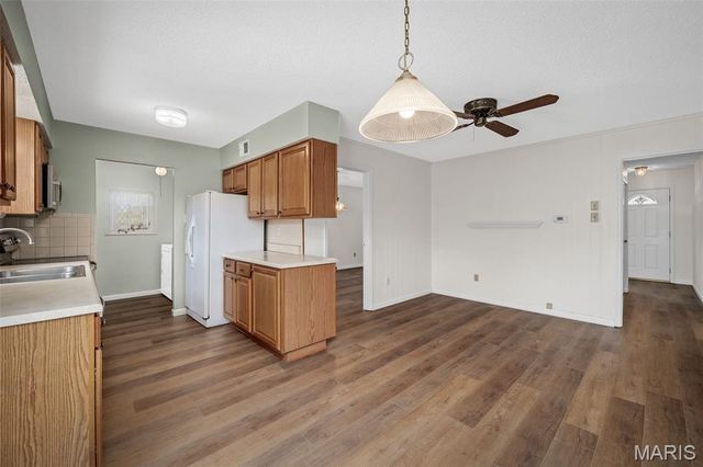 12970 Burning Bush Court, St Louis, MO 63146