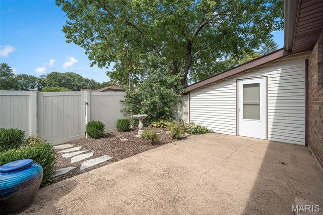 12970 Burning Bush Court, St Louis, MO 63146