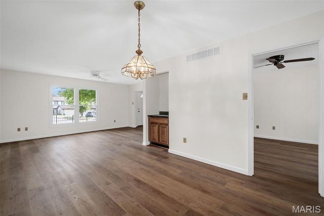 12970 Burning Bush Court, St Louis, MO 63146