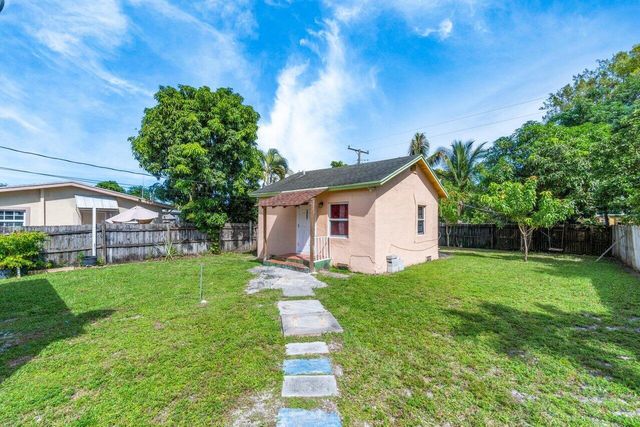 320 Swain Boulevard, Greenacres, FL 33463