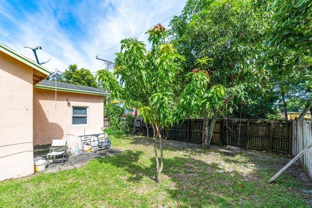 320 Swain Boulevard, Greenacres, FL 33463