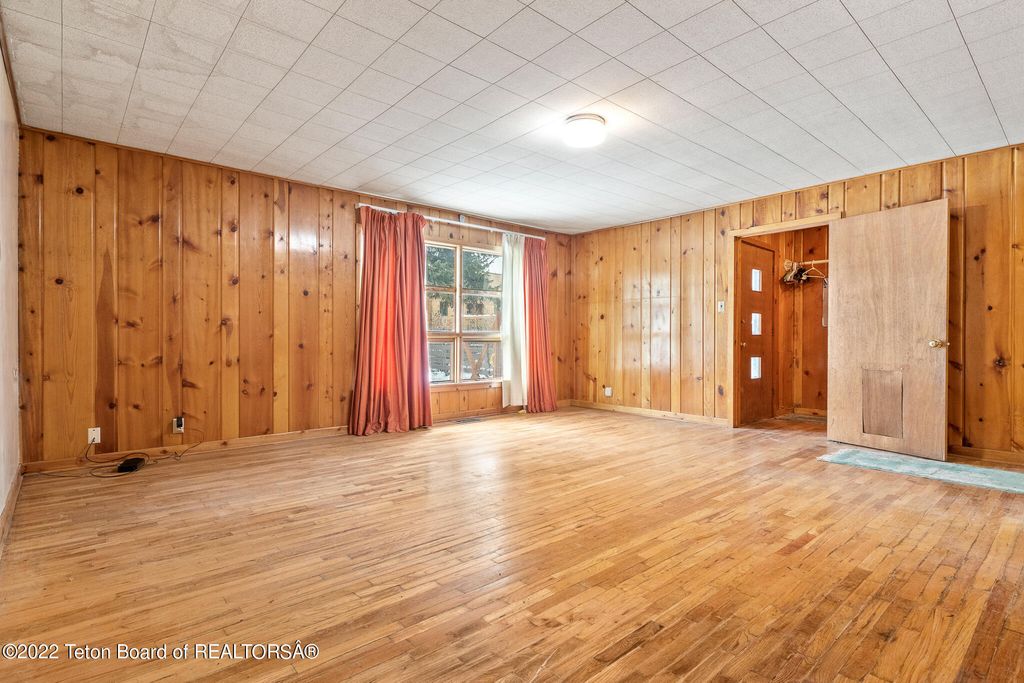 645 S GLENWOOD Street, Jackson, WY 83001 photo 11