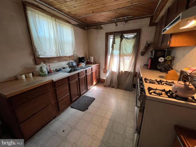 423 N 6TH ST, Millville, NJ 08332