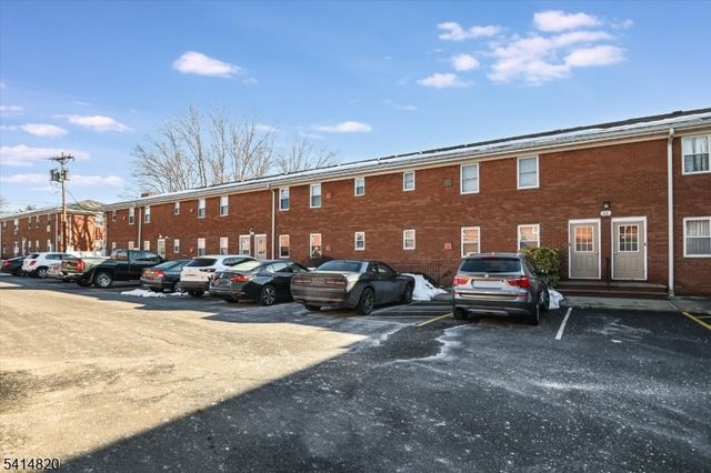 68 Knox Ter 1B, Wayne Twp., NJ 07470