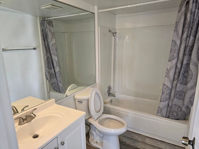 17701 PARK Boulevard 304, Lansing, IL 60438