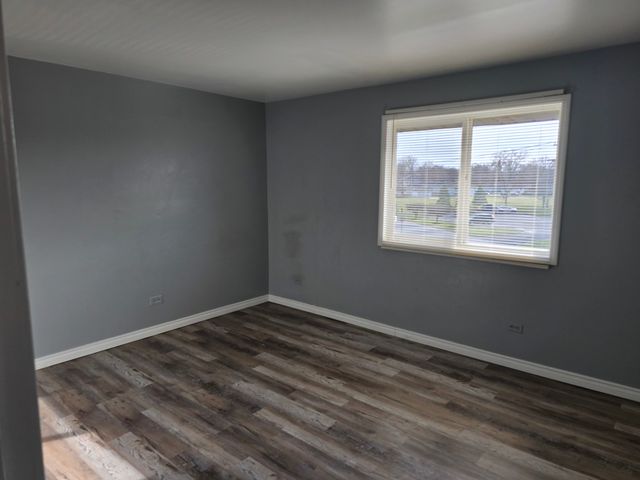 17701 PARK Boulevard 304, Lansing, IL 60438