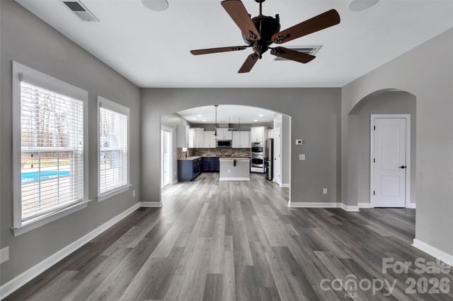 2507 Hamlet Court, Matthews, NC 28105