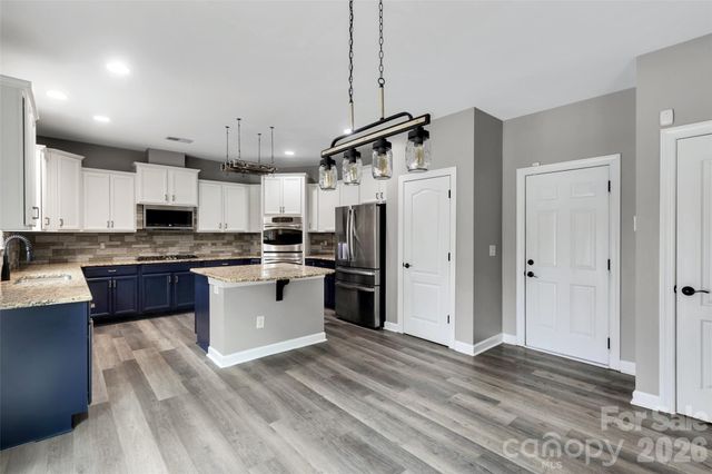 2507 Hamlet Court, Matthews, NC 28105