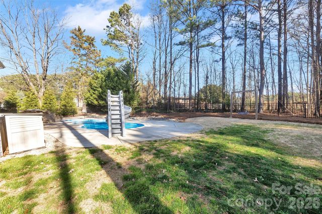 2507 Hamlet Court, Matthews, NC 28105