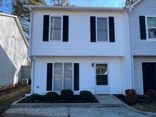 462 PEACHTREE RIDGE Drive, Lawrenceville, GA 30043