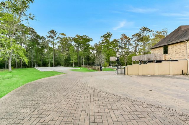 26898 Vista Meadow Court, Huffman, TX 77336